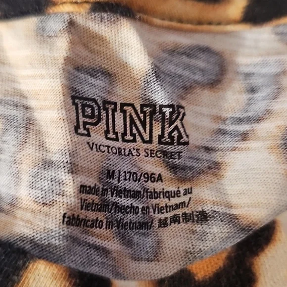 PINK VS Leopard Shirt Size M - Picture 2 of 3